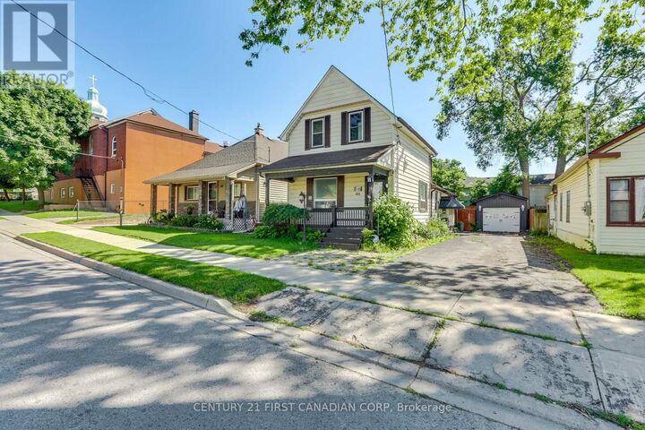 Property Photo:  16 Lansdowne Avenue  ON N5Z 1X8 