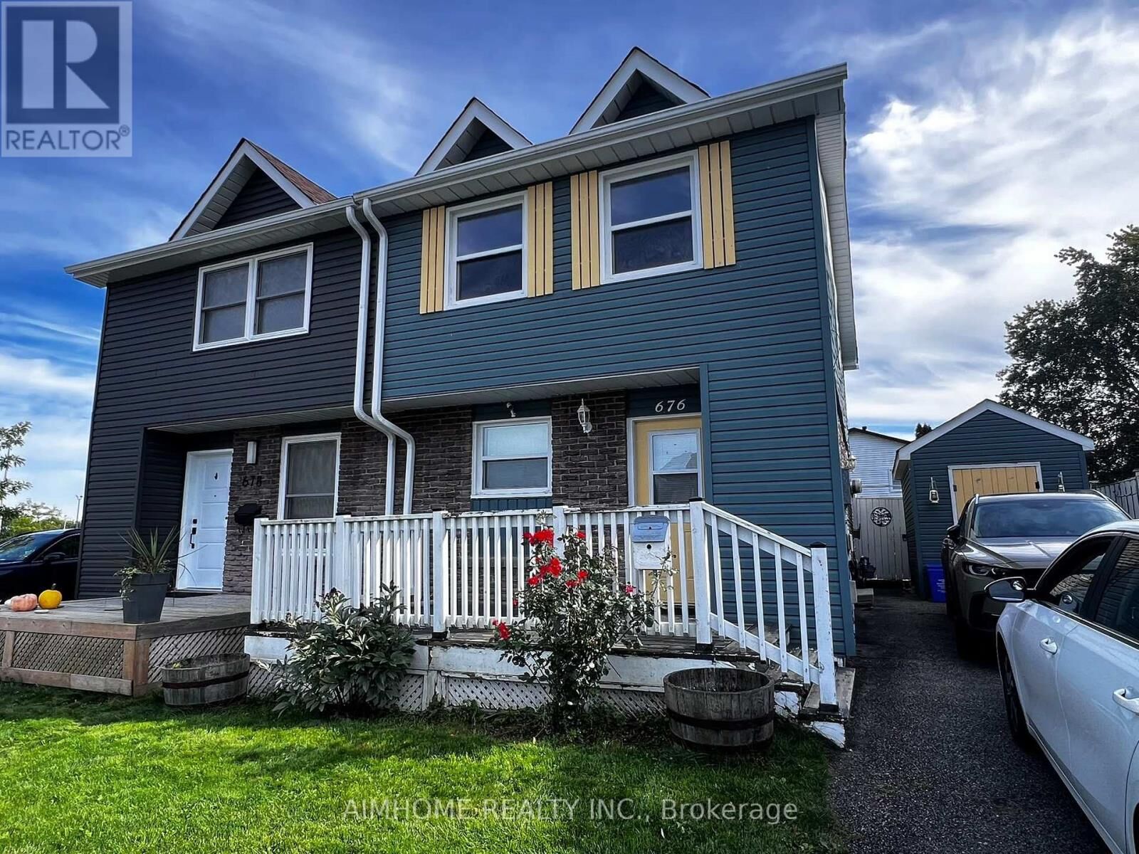 Property Photo:  676 Balsam Crescent  ON L1J 6A2 