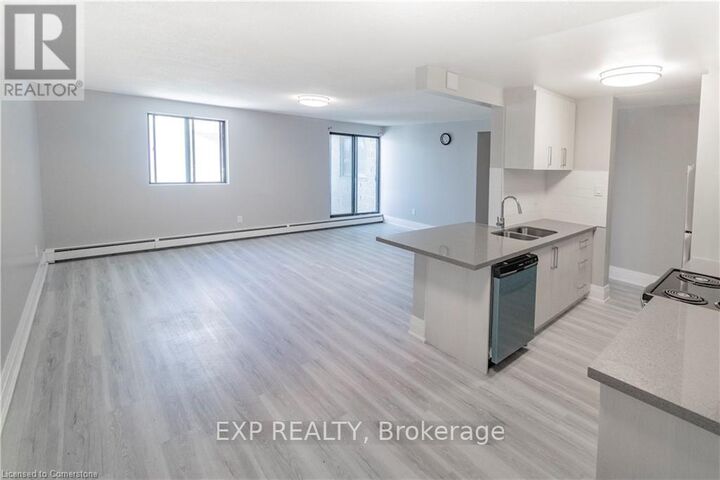 Property Photo:  4422 Huron Street 609  ON L2E 7C8 