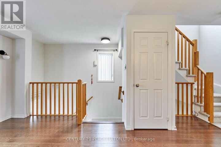 Property Photo: 15951 Bayview Avenue ON L4G 0S3