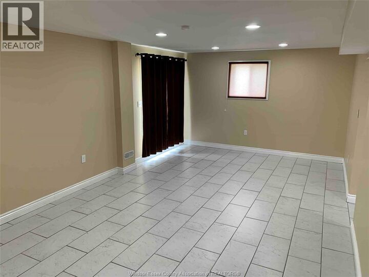 Property Photo:  4537 Fontana Avenue Lower  ON N9G 3C8 