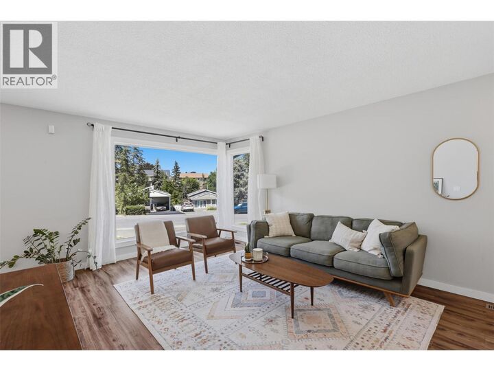 Property Photo:  575 Gleneagles Drive  BC V2E 1X1 