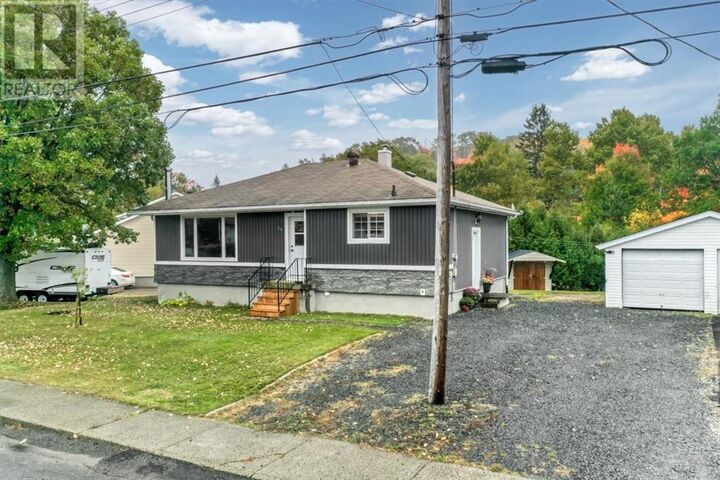 Property Photo:  18 Wickwas Street  ON P0M 2R0 