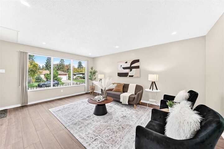 Property Photo: 410 Avalon Road MB R2M 2L7