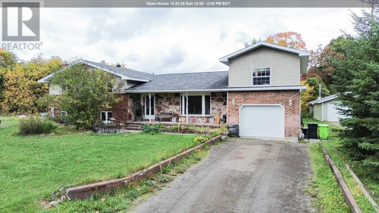 Property Photo: 480 Moss Rd ON P6A 5K8