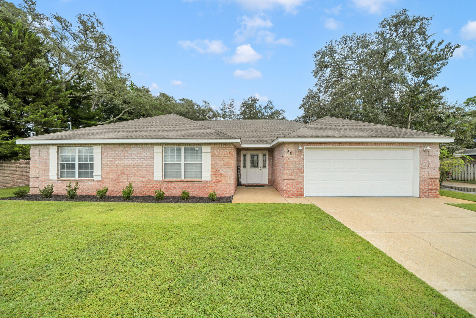 Property Photo:  98 Point Comfort Road  FL 32569 