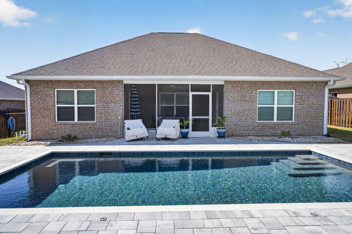 Property Photo: 246 Lottie Loop FL 32439