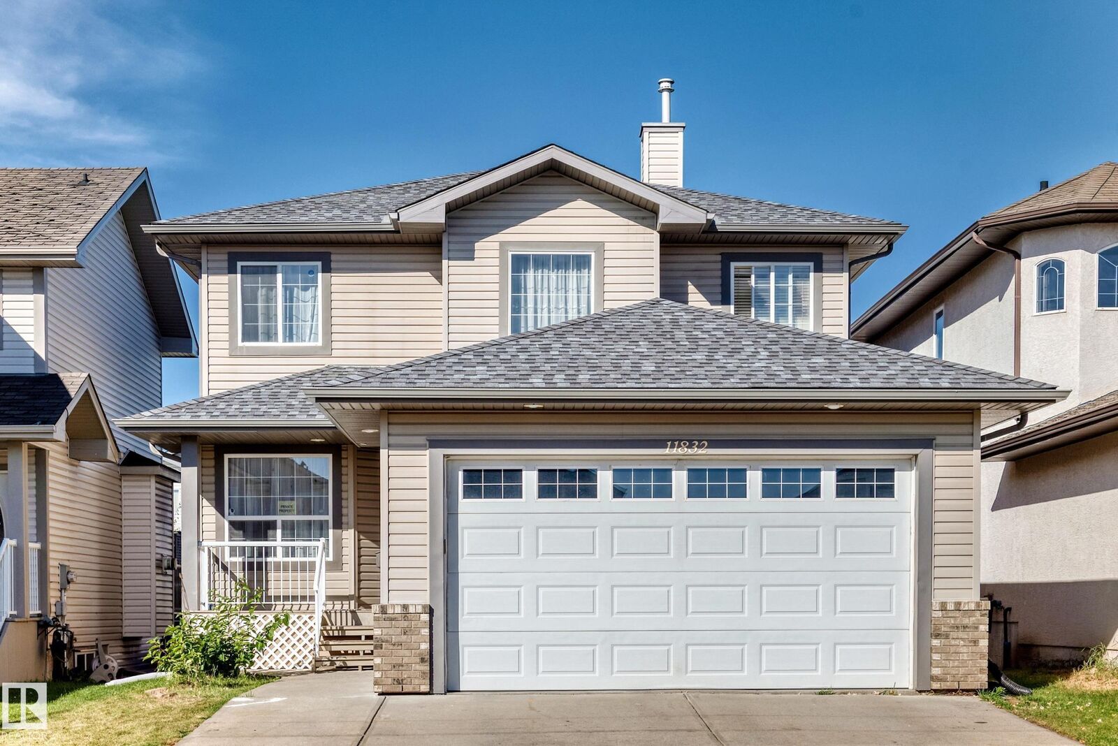 Property Photo:  11832 173 Avenue NW  AB T5X 6G1 