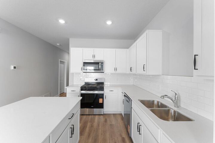 Property Photo:  616 Goldenrod Trail  MN 55387 
