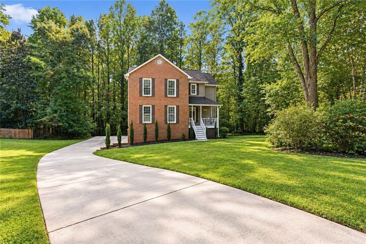 Property Photo: 5881 Pavillion Drive GA 30127