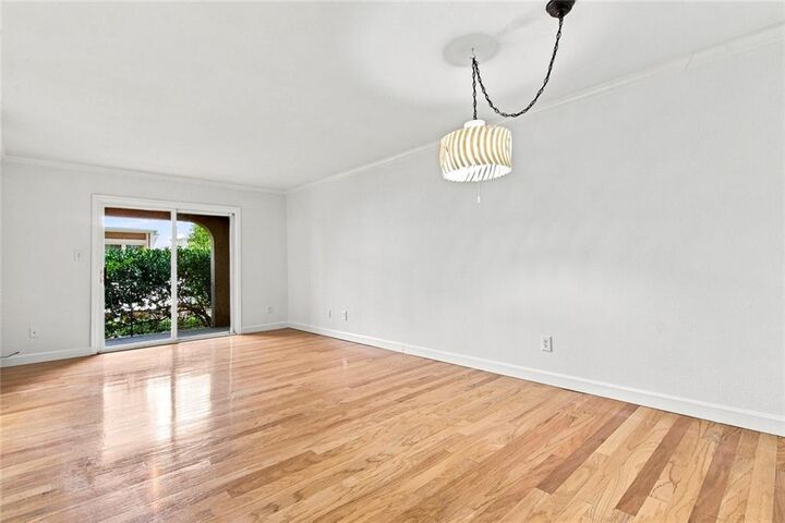 Property Photo: 395 Pharr Road NE 208 GA 30305