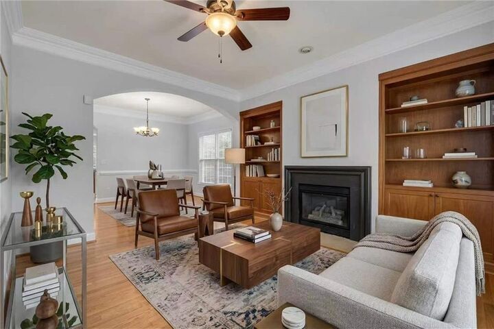 Property Photo: 1735 Peachtree Street GA 30309
