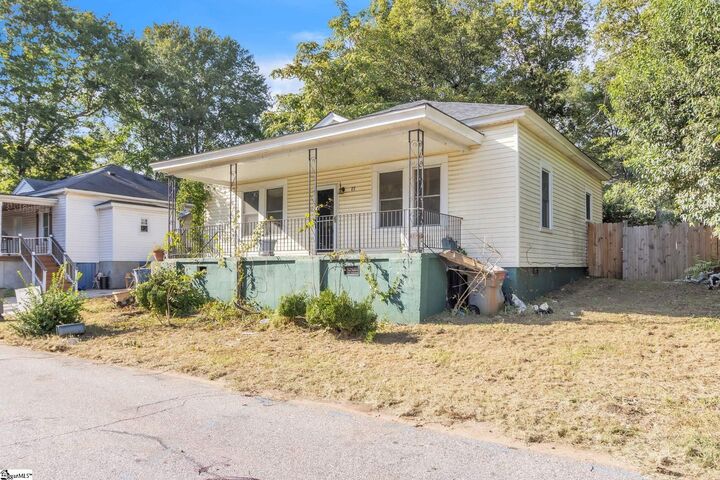 Property Photo:  27 11th Street  SC 29611 
