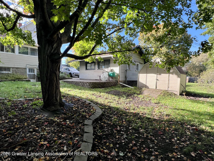 Property Photo:  452 N Cochran Avenue  MI 48813 