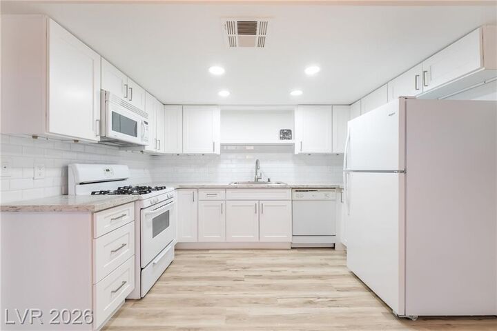 Property Photo:  6633 West Tropicana Avenue 101  NV 89103 