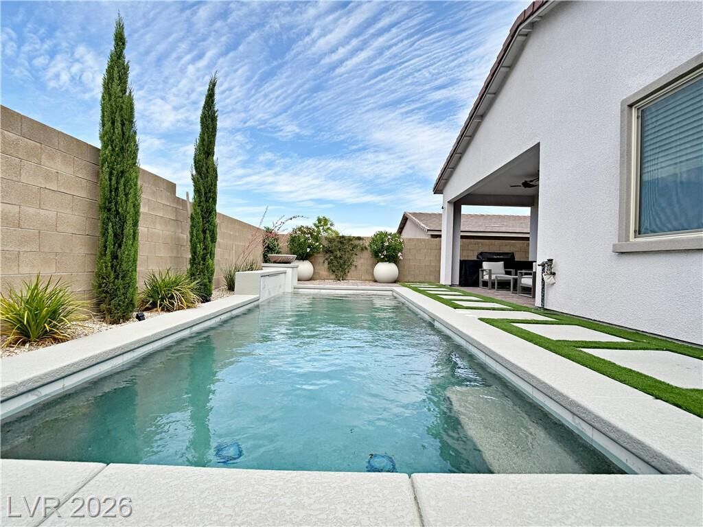 Property Photo: 11622 Peregrine Point Court NV 89138