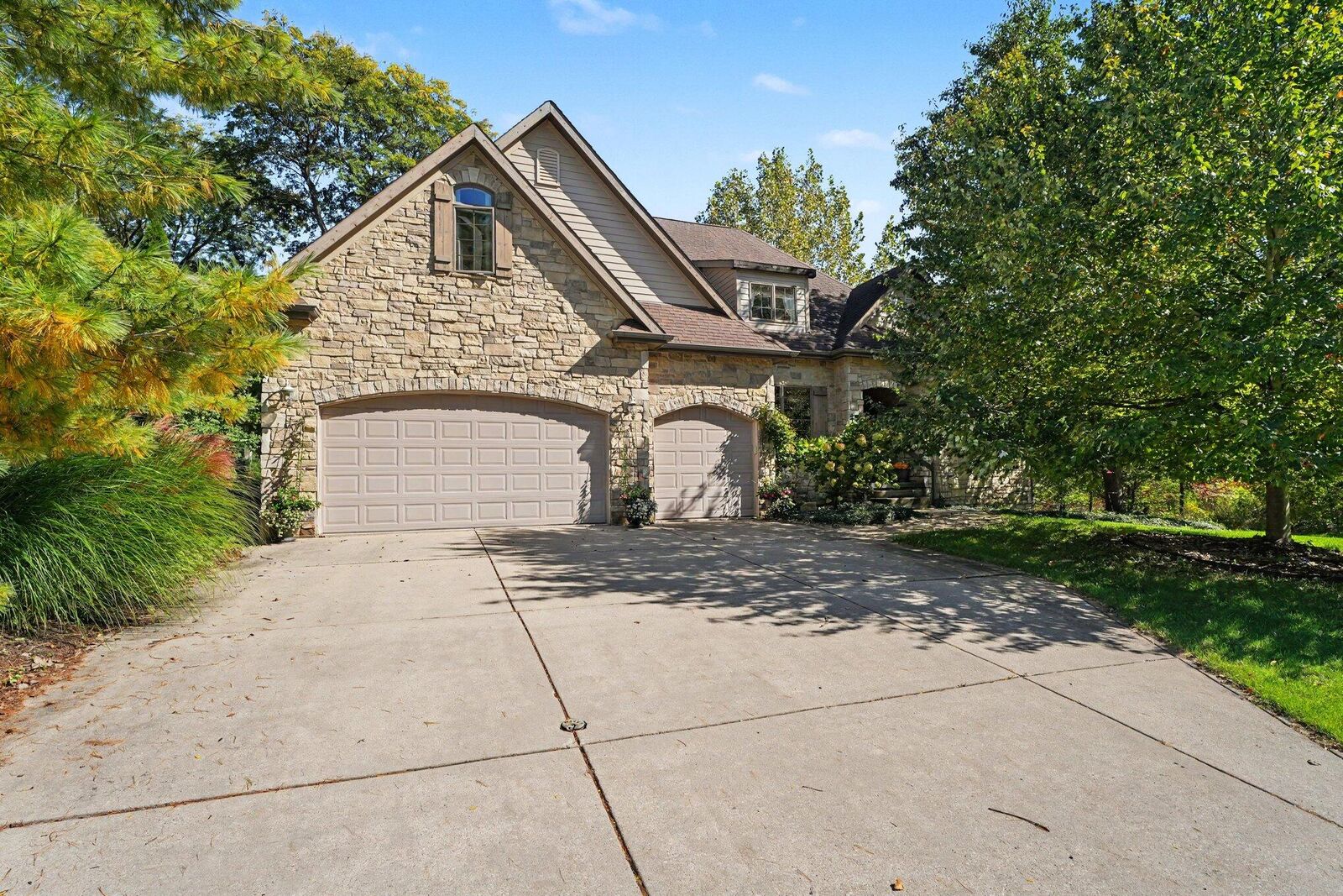 Property Photo: 65 Braemar Drive IN 46385