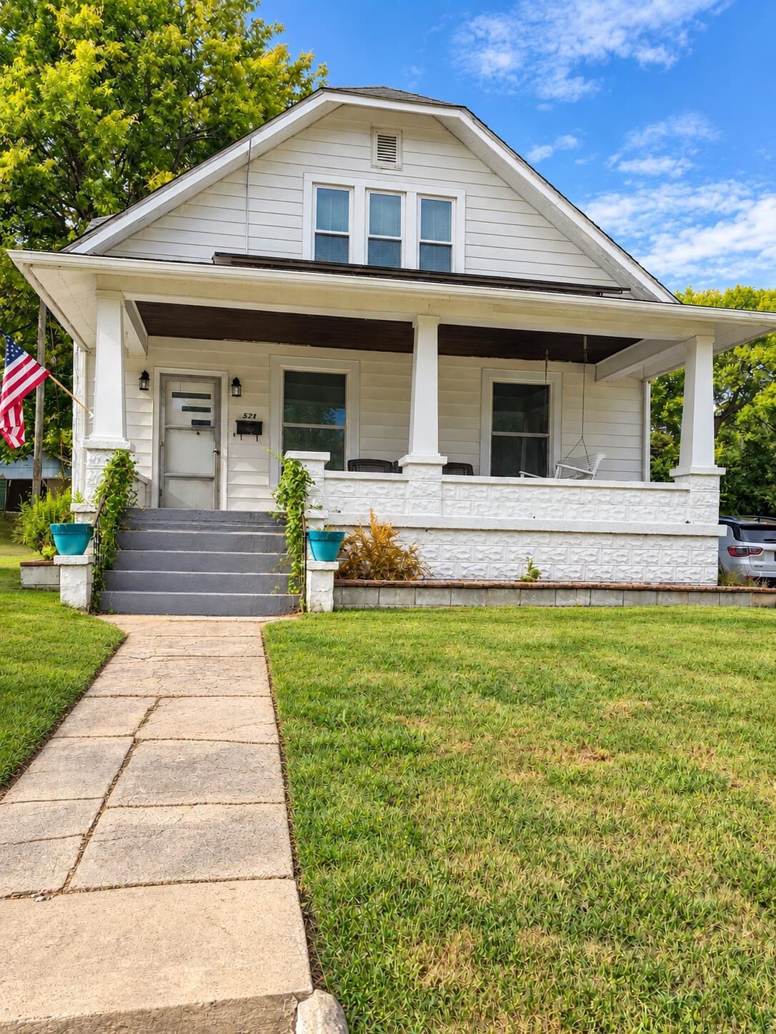 Property Photo: 521 E Broad St KY 42330