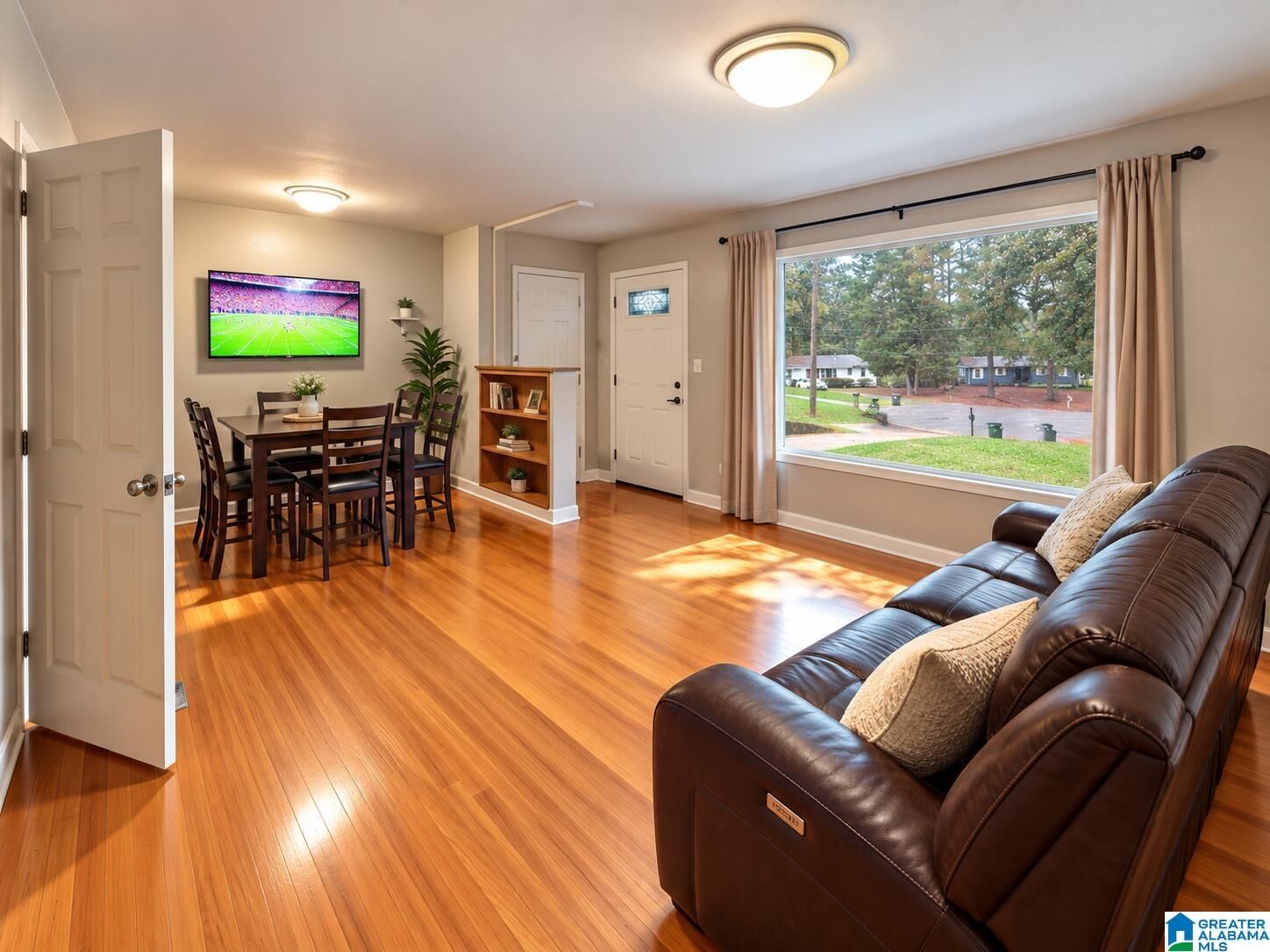 Property Photo:  400 Hearn Circle  AL 35215 