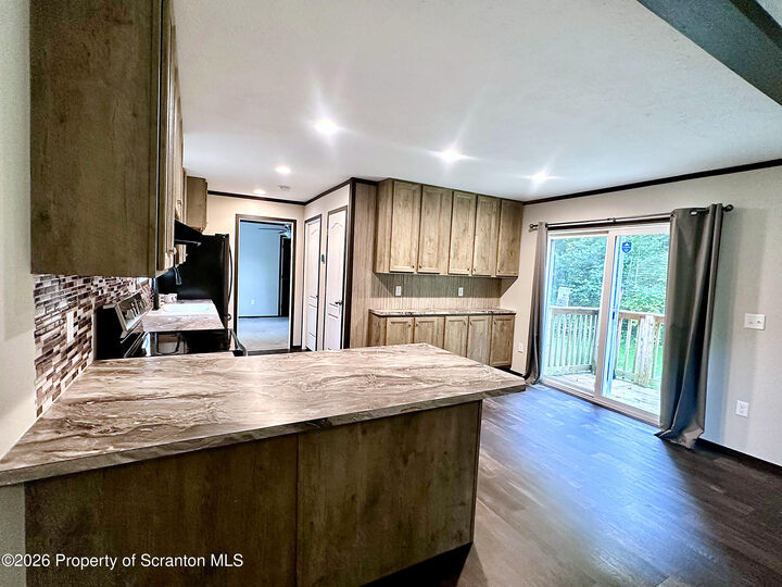 Property Photo: 2211 Sunset Drive PA 18411