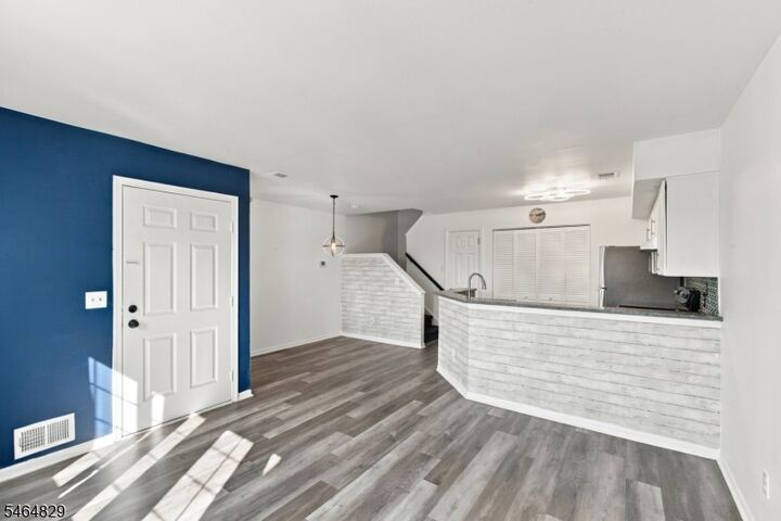 Property Photo: 58 Cheswich Ct NJ 07921