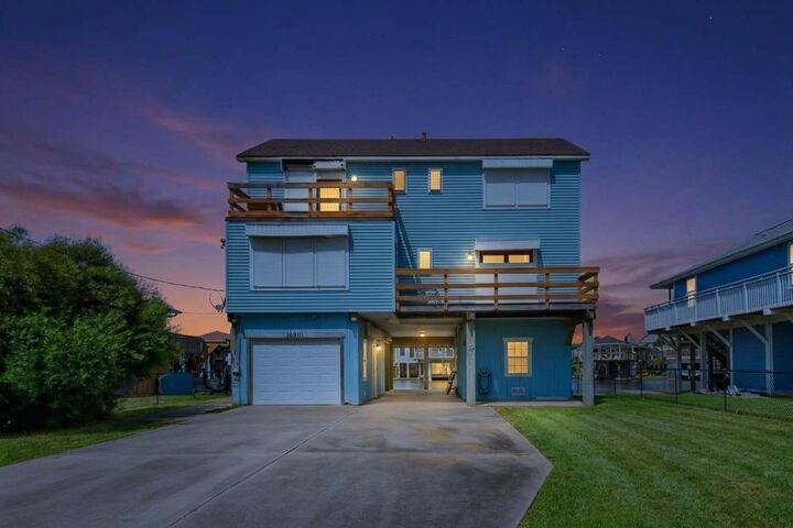 Property Photo: 16610 Bahama Way TX 77554