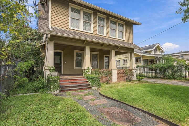 Property Photo:  808 W Main Street  TX 77006 
