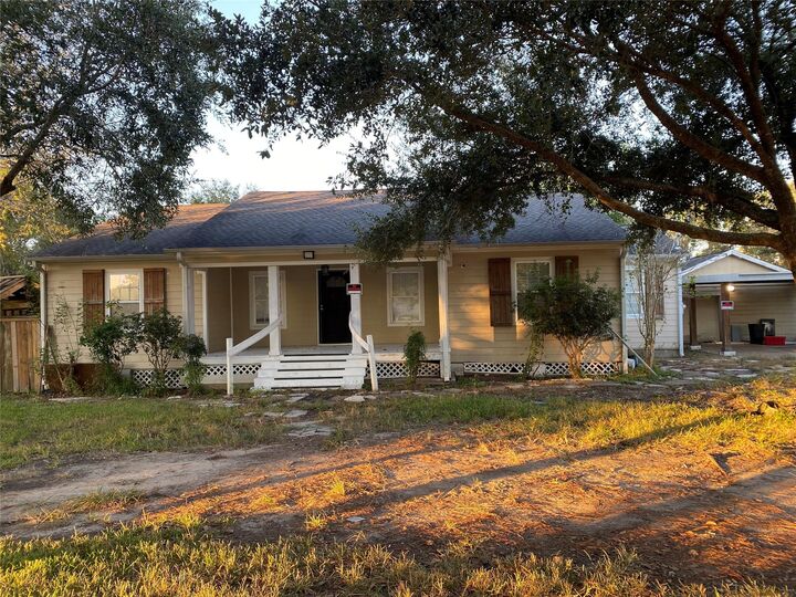 Property Photo: 8628 Highway 6 TX 77563