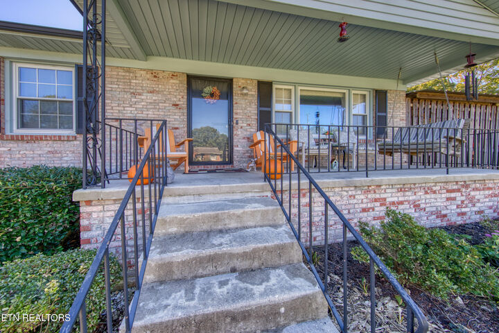 Property Photo:  6124 Lilywood Lane  TN 37921 