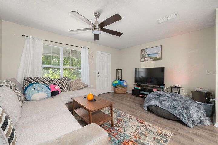 Property Photo:  2362 SW 42nd Way 165  FL 32607 