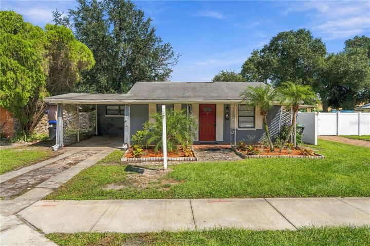 Property Photo: 310 Granada Drive FL 32789
