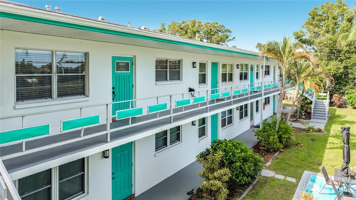 Property Photo:  6100 21st Street N 17  FL 33714 