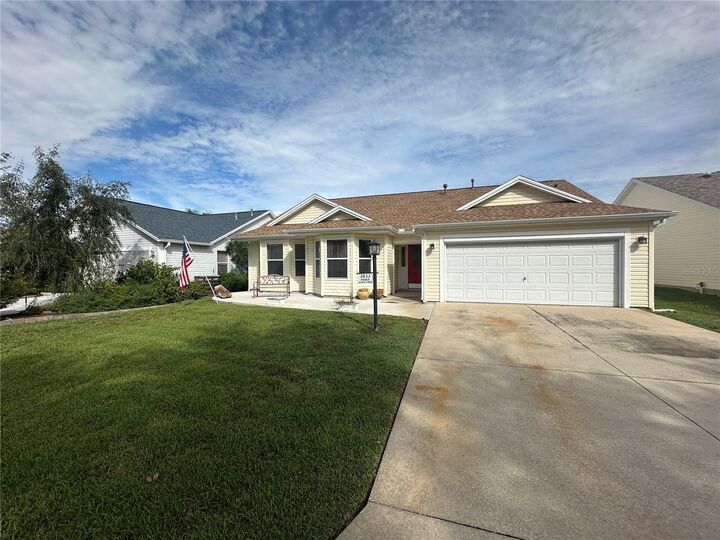 Property Photo:  3033 Hillside Lane  FL 32162 