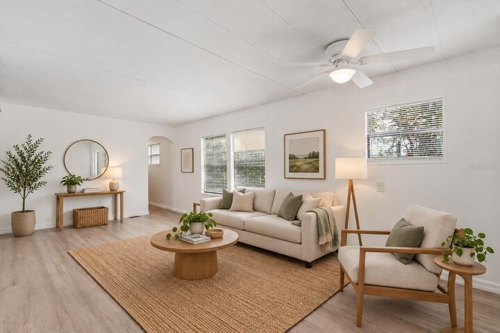 Property Photo:  10004 Hamp Drive  FL 33525 