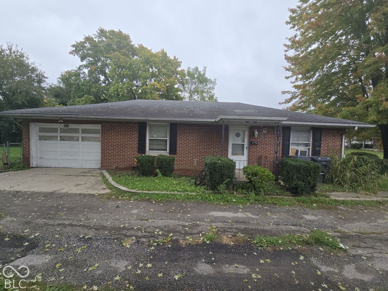 Property Photo:  1126 E 28th Street  IN 46016 