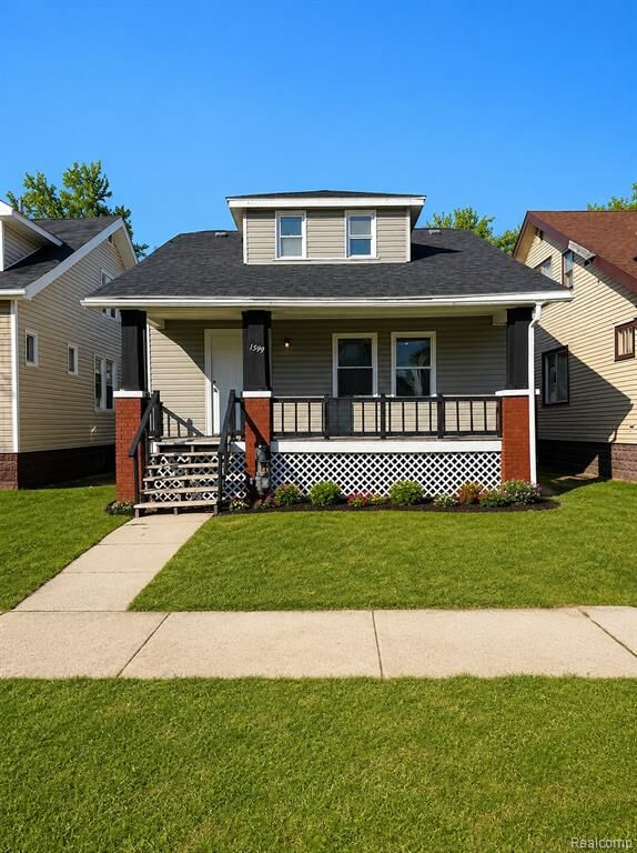 Property Photo: 13997 Cloverlawn Street MI 48238 2415