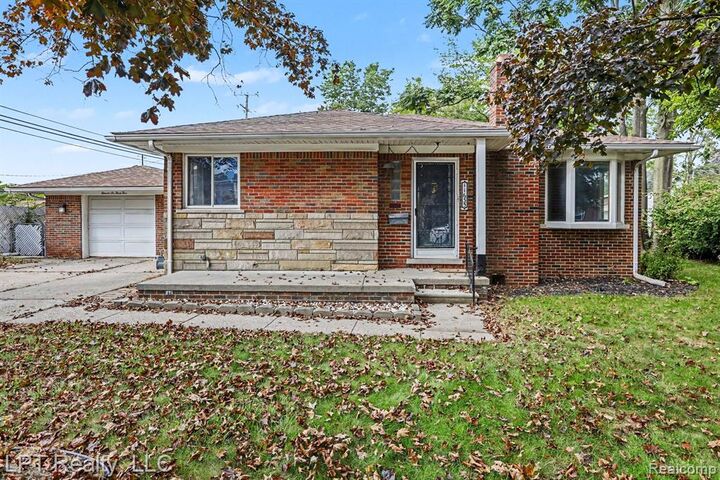 Property Photo: 11635 Farley MI 48239 2470
