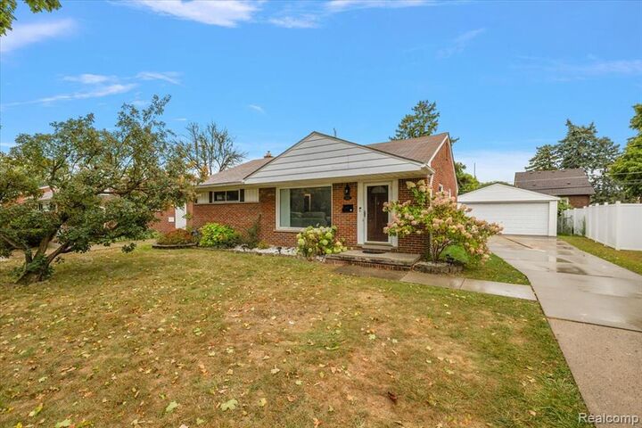 Property Photo:  8641 Whitefield Street  MI 48127 1134 