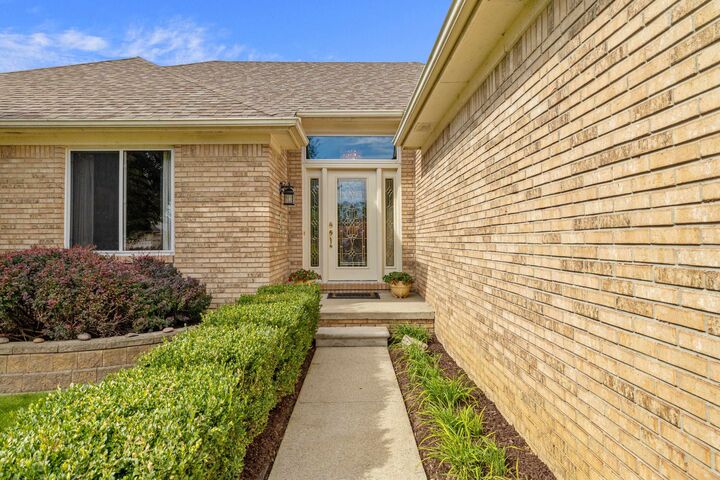 Property Photo:  39265 Canterbury Drive  MI 48045 