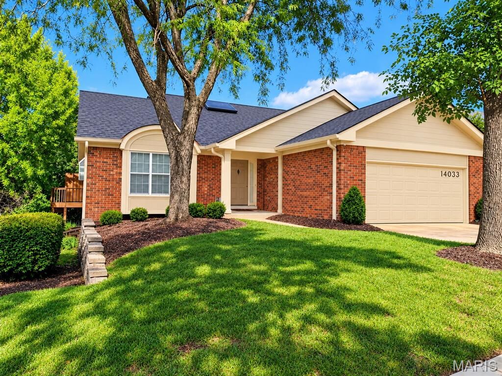 Property Photo:  14033 Baywood Villages Drive  MO 63017 