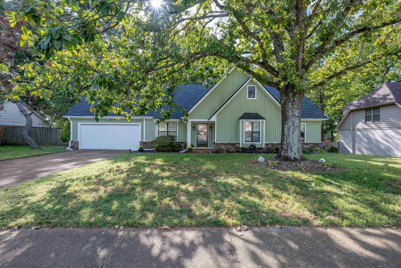 Property Photo:  2095 Kingsrow Pky  TN 38016 