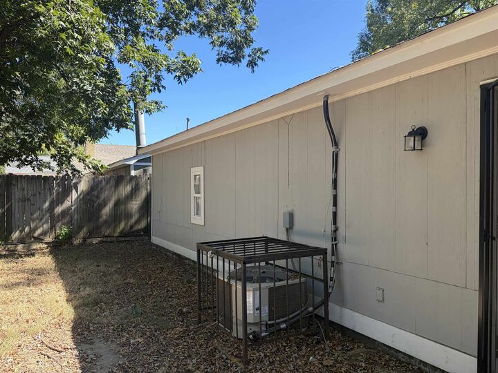 Property Photo:  5688 Winter Tree Dr  TN 38115 