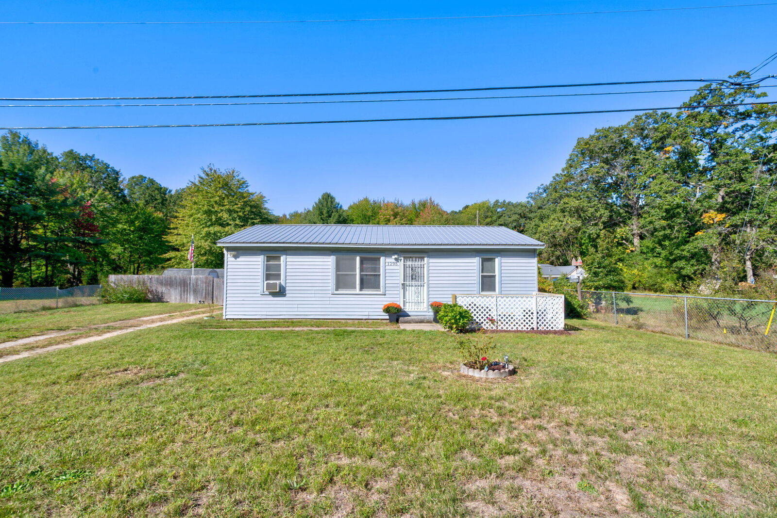 Property Photo: 1295 S Brooks Road MI 49442