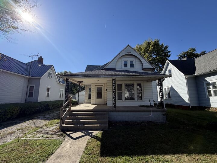 Property Photo: 10 N Oak Street IL 61956