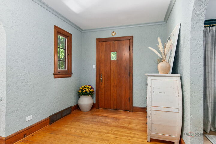 Property Photo:  325 Oakland Drive  IL 60035 