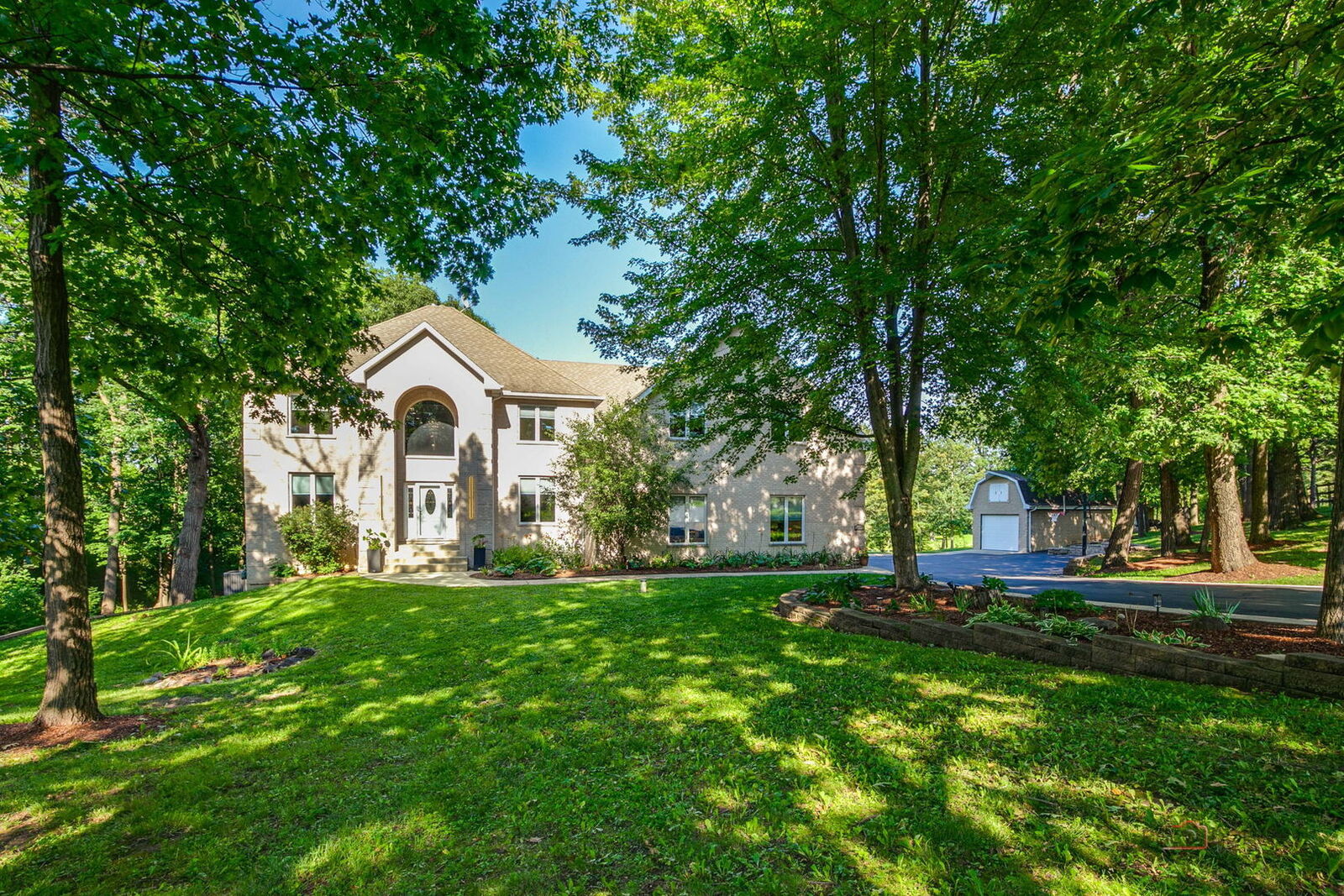 Property Photo: 26577 N Fairfield Road IL 60084