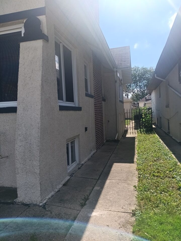 Property Photo: 3033 W 54th Street IL 60632