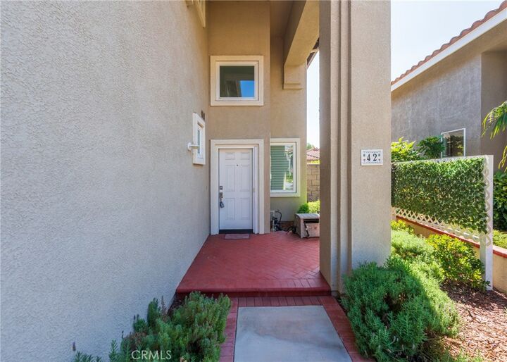 Property Photo:  42 Via Brida  CA 92688 