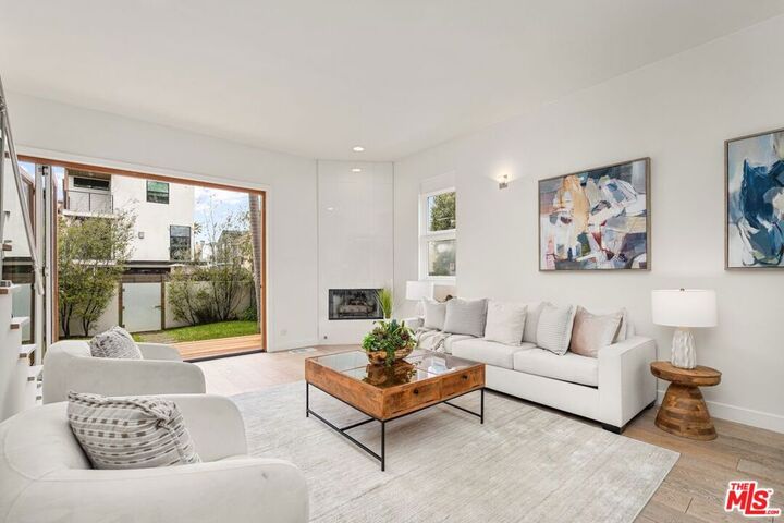 Property Photo:  28 Westwind Street  CA 90292 