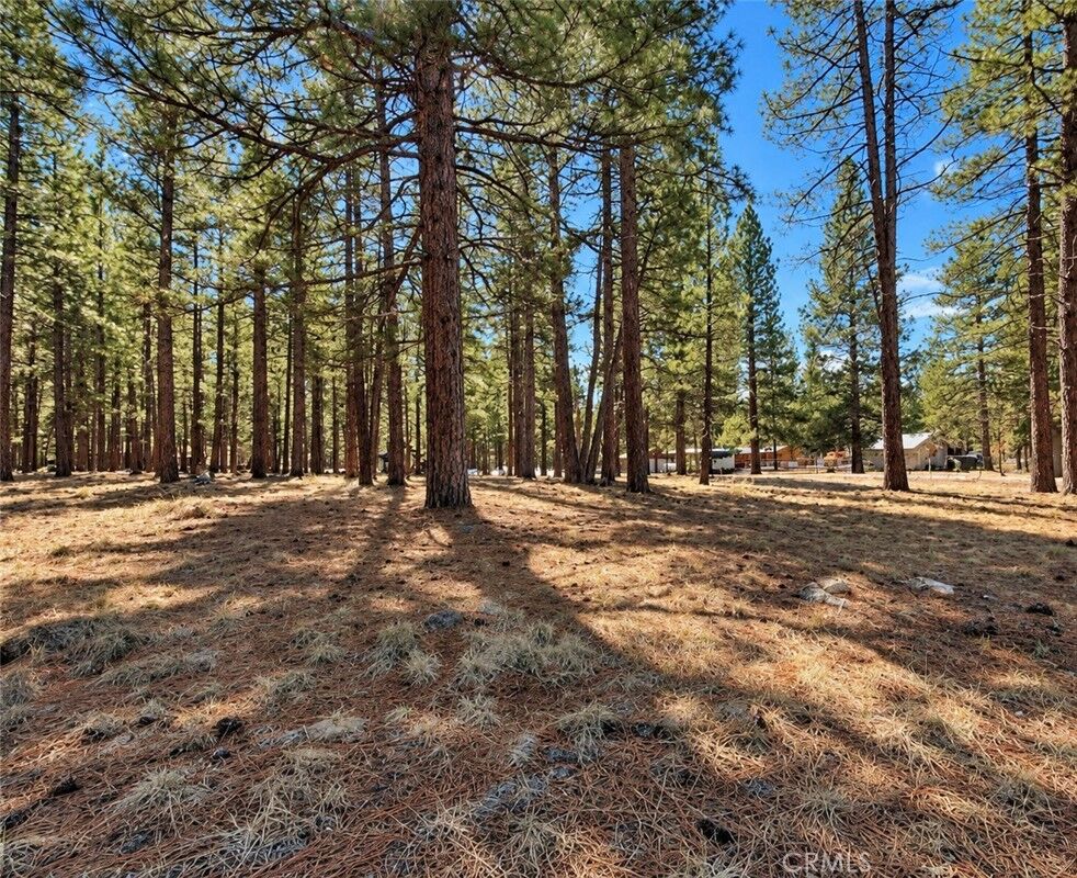 Property Photo:  687 650 Maple Way  CA 96130 